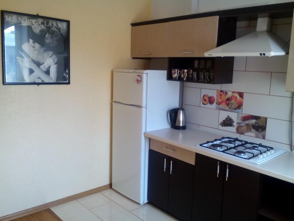 Залізнична 49 "Хочу Цю!" Lägenhet Ivano-Frankivsk Rum bild